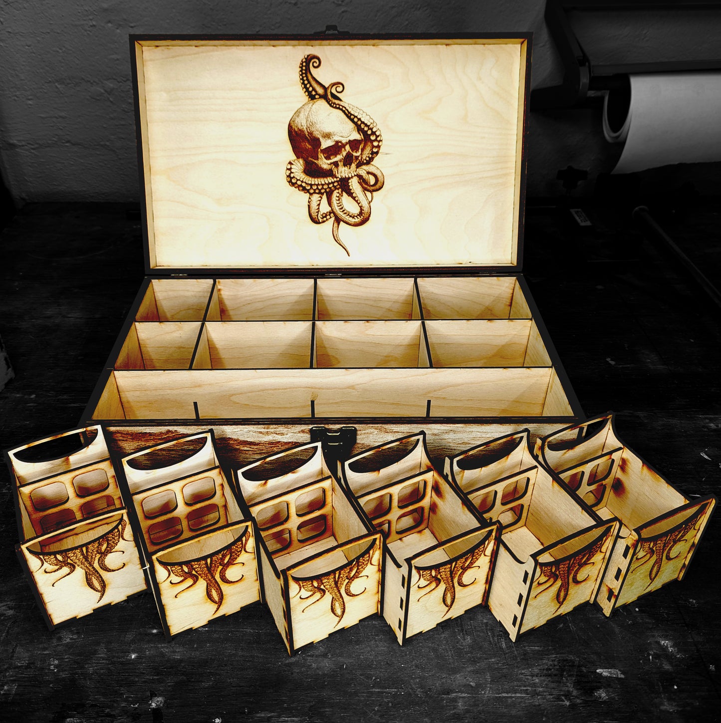 Ultimate Commander Six Deck Box - Kraken Theme!